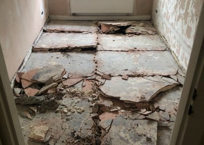 Aufgebrochenes Fussbodenfundament